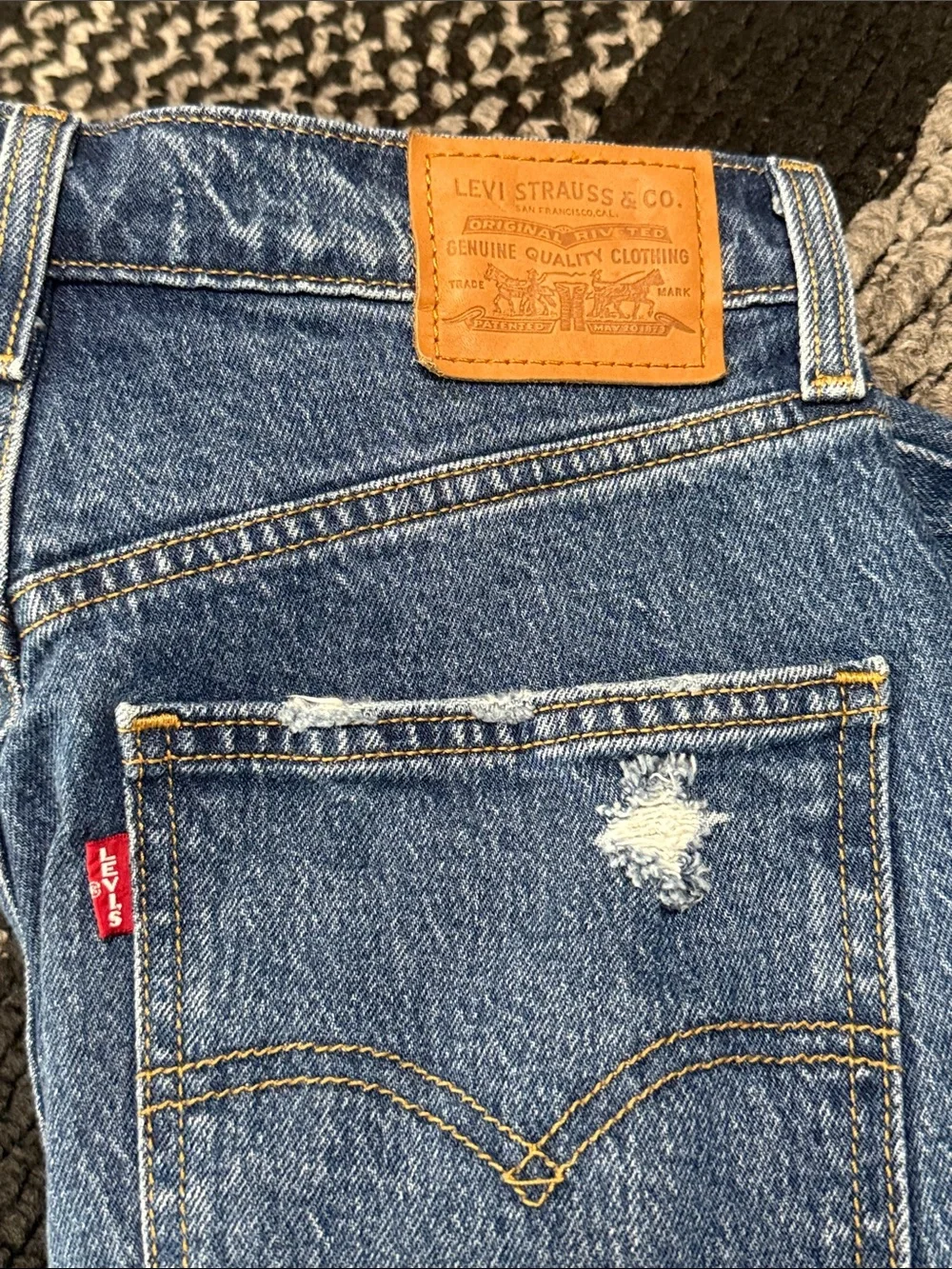 Levi’s 70s High Flare Premium Big E Distressed Jeans W28 Boho Western Classic